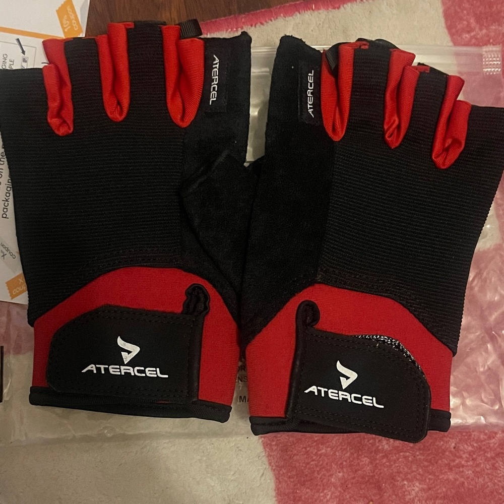 Men's Black and Red Workout Gloves